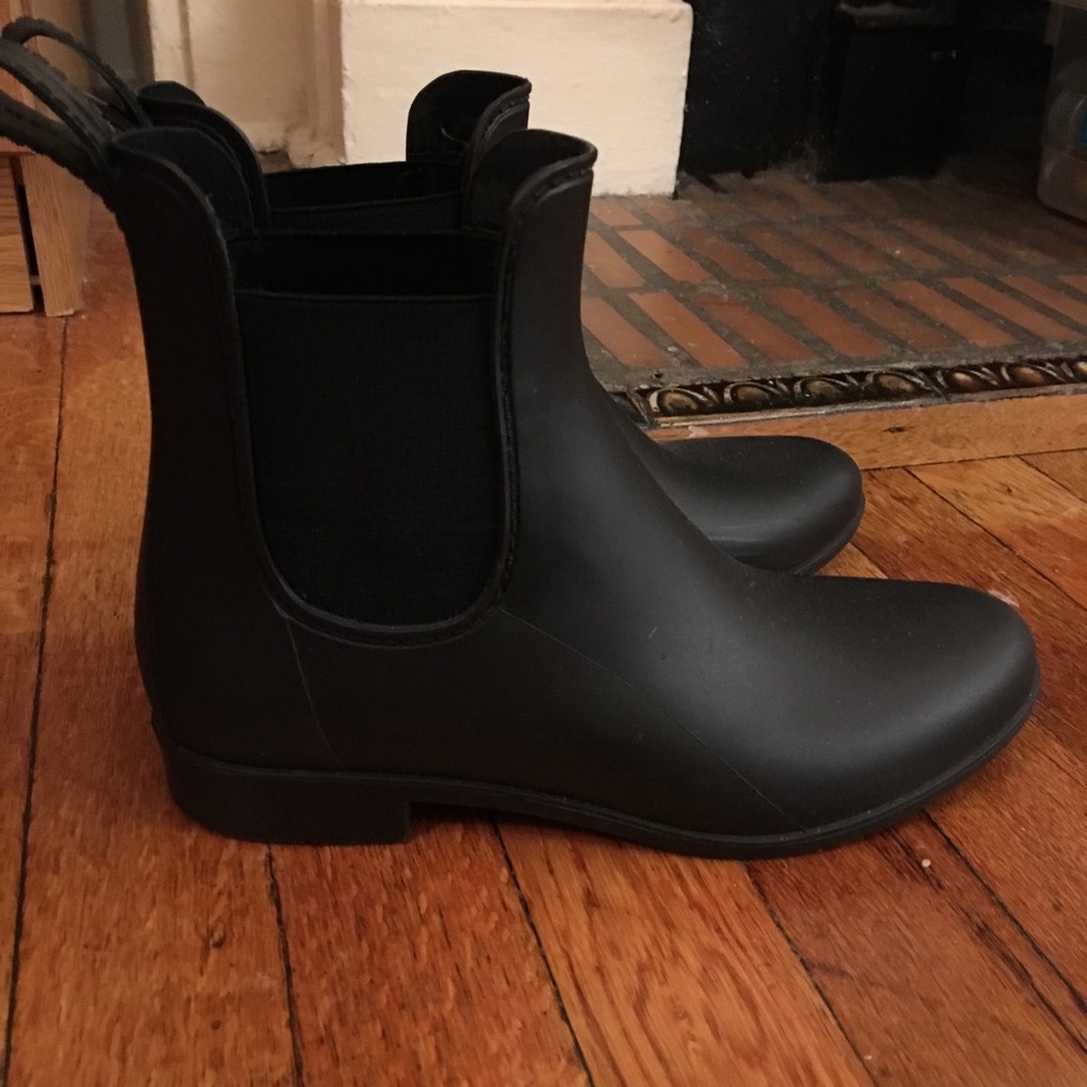 Black Ankle Rain Boot